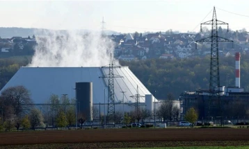 German governing parties celebrate country's exit from nuclear power