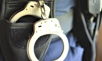 Arrestohen tre dilerë në Gostivar, gjendet kokainë