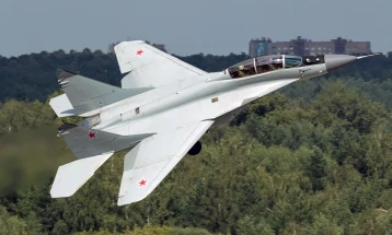 Në Ukrainë kanë arritur aeroplanët sllovakë MiG-29