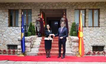 Пендаровски утре домаќин на претседателката на Косово, Вјоса Османи-Садриу