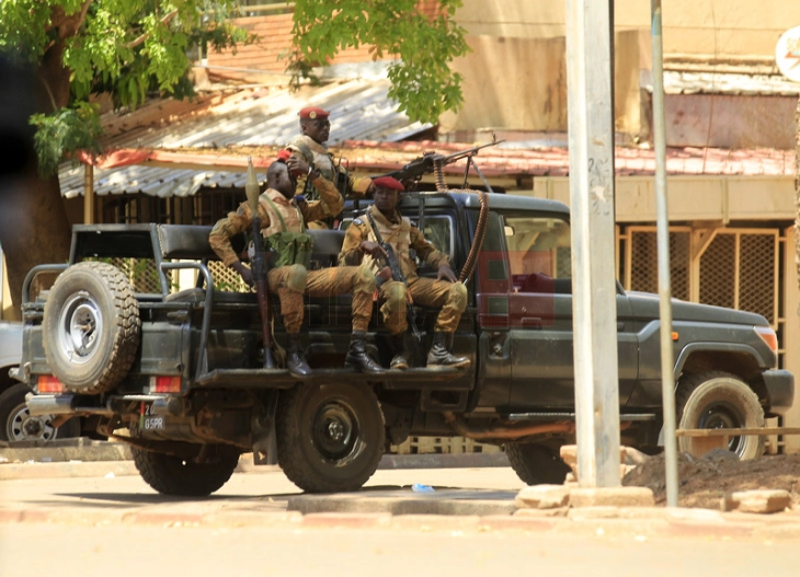 Најмалку 33 војници загинаа во напад во Буркина Фасо