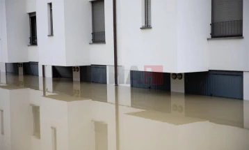 Најмалку две жртви во поплавите во Италија, едно лице исчезнато