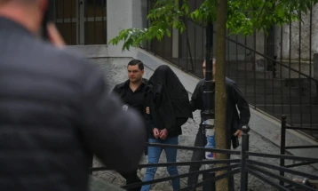Iu caktua masa e paraburgimit babait të djalit i cili vrau tetë nxënës dhe rojen në një shkollë të Beogradit
