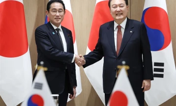 Јапонскиот премиер во Сеул на средба со јужнокорејскиот претседател