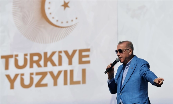Në tubimin parazgjedhor, Erdogani e quajti opozitën 