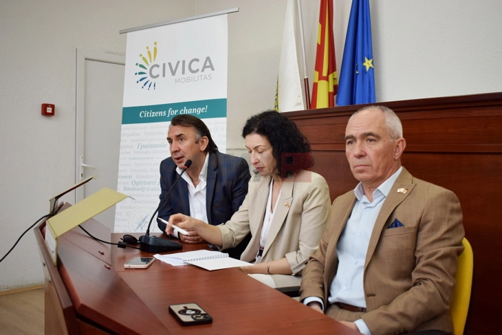 Градоначалникот Коњановски најави поддршка од еден милион денари за лицата со ретки болести