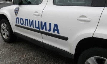 Жител на село Неготино уапсен за упатени закани и кршење инвентар во простории на општина Врапчиште