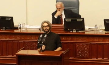Апасиев го тужи Tалат Џафери заради политичка дискриминација