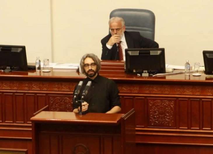 Apasiev ka paditur Talat Xhaferin për diskriminim politik