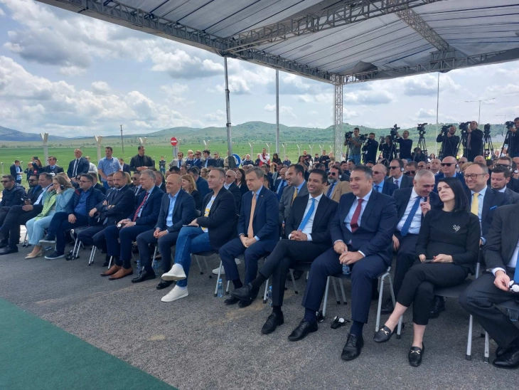 Kovaçevski: Për herë të parë pas 30 vitesh përmes infrastrukturës moderne lidhemi me Lindjen dhe Perëndimin dhe bëhemi udhëkryq i vërtetë në Ballkan
