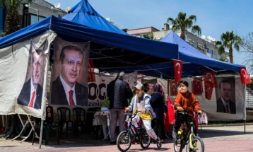 Erdoğan promises peaceful transition if he loses Sunday's vote