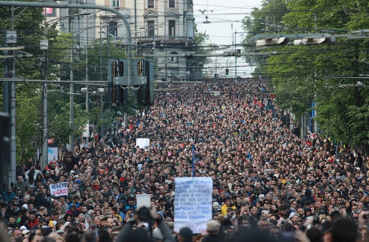 Во Белград вечерва нов, трет, протест „Србија против насилството“