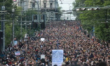 Во Белград вечерва нов, трет, протест „Србија против насилството“