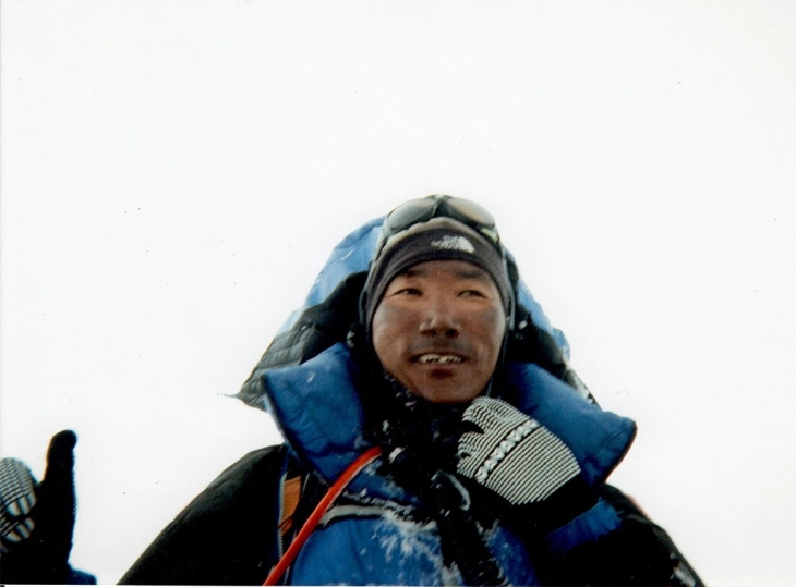 Шерпасот Ками Рита по 28. пат го достигна врвот Еверест