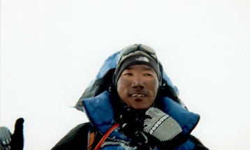 Шерпасот Ками Рита по 28. пат го достигна врвот Еверест