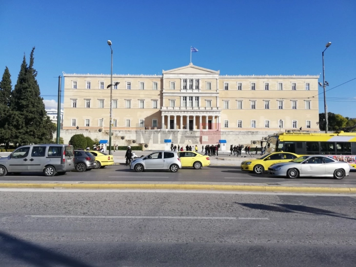 Новиот парламентарен состав во Грција веројатно в недела ќе положи заклетва, а ден подоцна ќе се распушти