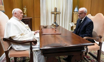 Џафери на аудиенција кај Папата Франциск изразил надеж дека Северна Македонија што поскоро ќе ги почне преговорите со ЕУ