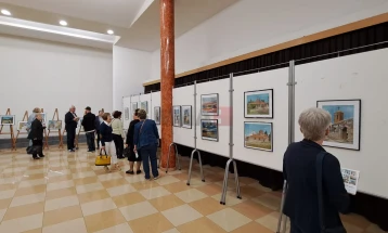 Отворена е изложбата „Го сакам Охрид… ама го љубим и Тетоо“ на Ѓоко Симјаноски во Тетово