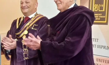 Нобеловецот Ден Шехтман промовиран за Почесен професор на УКЛО-Битола