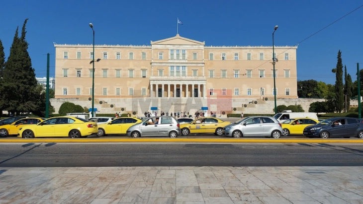 Новиот парламентарен состав во Грција денеска ќе положи заклетва, а утре ќе се распушти