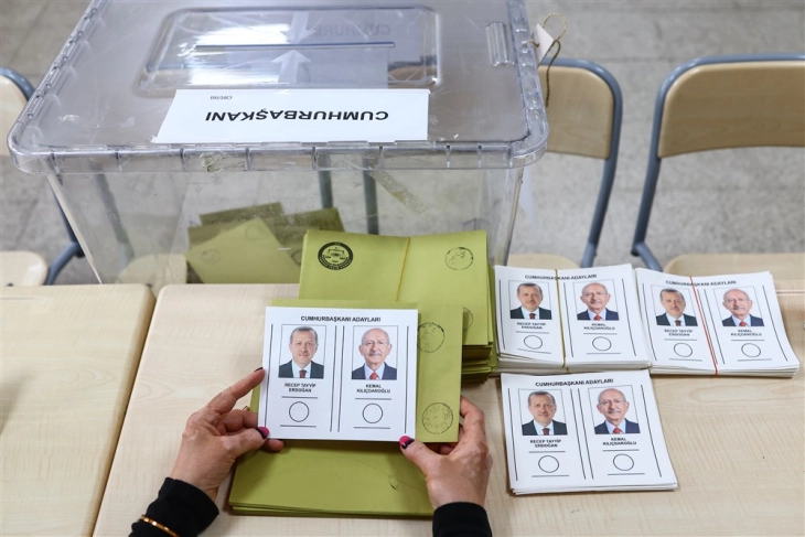 Komisioni i zgjedhjeve në Turqi: Në zgjedhjet presidenciale Erdogani kryeson pas 54.6 për qind të votave të numëruara