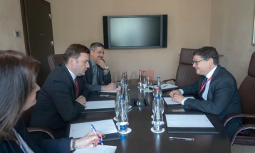 Османи во Братислава се сретна со специјалниот пратеник на Франција за Украина, Ејброн и со белоруската опозиционерка, Тихановскаја