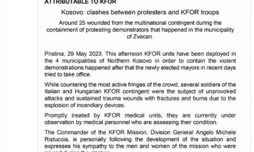 Rreth 25 pjesëtarë të KFOR-it plagosen në përplasjet në Veri të Kosovës