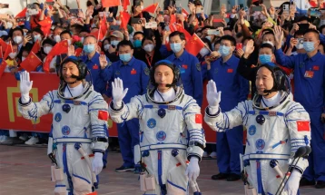 Mision i ri në stacionin hapësinor kinez, në mesin e astronautëve për herë të parë edhe një civil