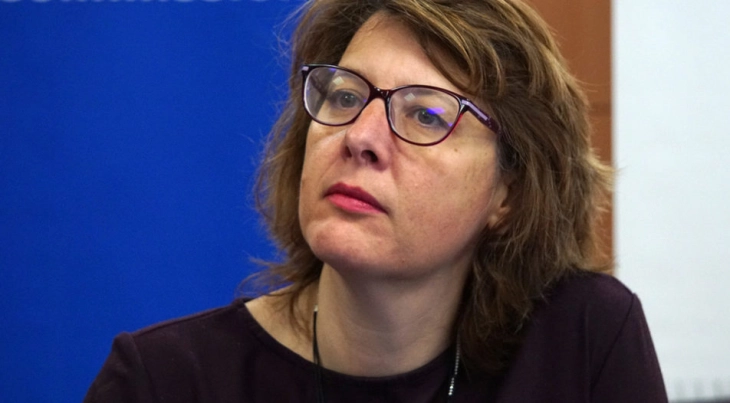 Советничката на Петков, Весела Чернева под истрага за пренесување информации на македонски државјанин