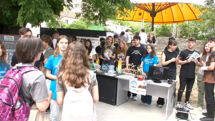 Штипските средни училишта организираа Отворен ден за идните средношколци