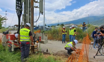 Почнаа геомеханичките испитувања на почвата за изградбата на автопатот Тетово-Гостивар