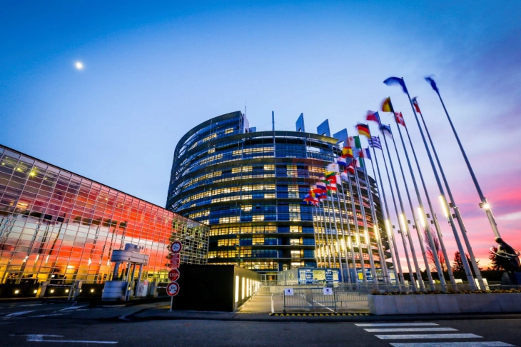 Eurodeputetët miratuan rritjen e prodhimtarisë së municionit