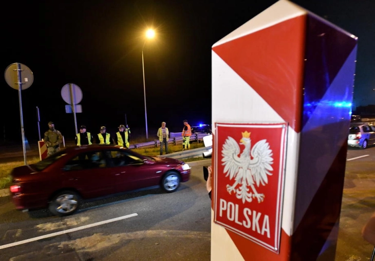 Poland closes border to trucks from Belarus and Russia