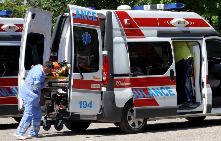 Повредениот во сообраќајката кај Штип кој беше пренесен во Скопје е во стабилна состојба