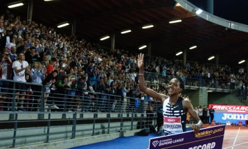 Kenya's Kipyegon breaks women's 1,500m world record