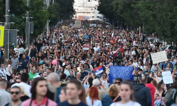Tens of thousands of Serbians protest against government and violence