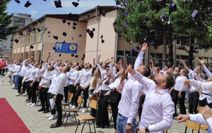 Arsovska do të ndajë çmime për maturantët e gjeneratës