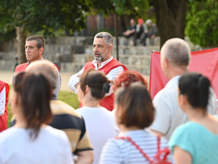 Карванот на СДСМ „Рамо до рамо“ со граѓаните: Добро е што ВМРО-ДПМНЕ ја прифати подадената рака