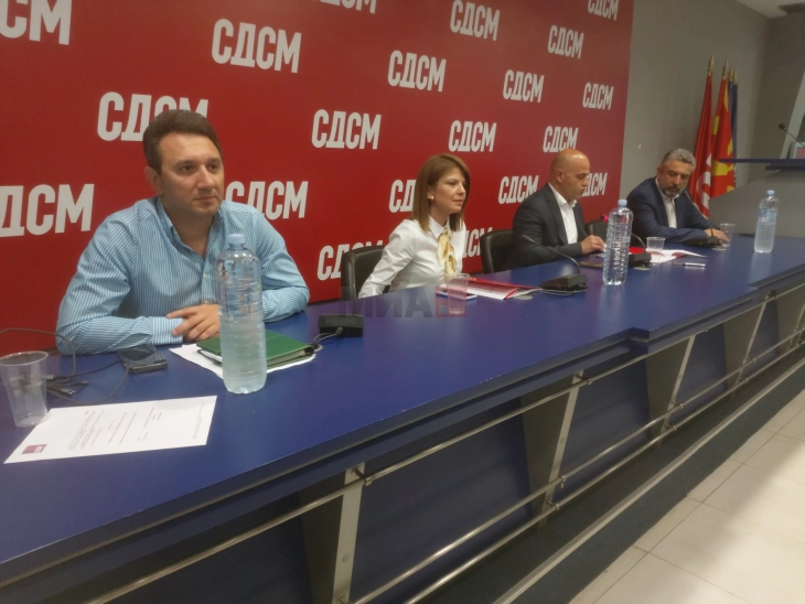 СДСМ формира работна група за уставните измени, ВМРО-ДПМНЕ пред идните чекори бара одговор за предлозите од лидерската средба