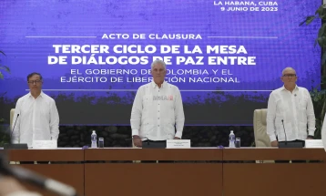 Qeveria kolumbiane dhe guerilët e ELN në Havanë kanë nënshkruar një marrëveshje armëpushimi