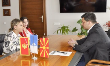 Средба на Пецаков со амбасадорката на Црна Гора, Петровиќ
