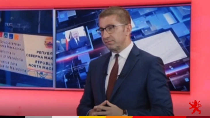 Mickoski: Qëndrimi ynë është i qartë për ndryshimet e Kushtetutës, gjoja ndryshimi i qëndrimit është spin