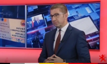 Mickoski: Qëndrimi ynë është i qartë për ndryshimet e Kushtetutës, gjoja ndryshimi i qëndrimit është spin