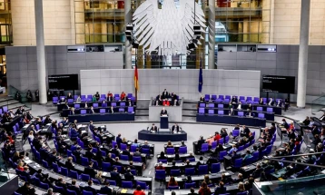 Bundestag to adopt resolution supporting North Macedonia