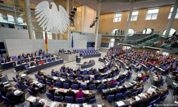 Резолуцијата на германскиот Бундестаг е симболична потврда на македонскиот идентитет, изјави Османи
