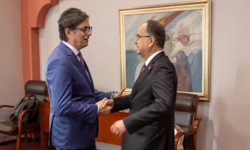 Pendarovski meets with Albania's President Begaj