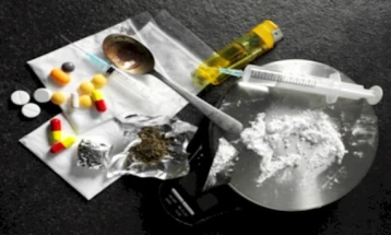 Извештај: Во Европа се зголемува бројот на смртни случаи предизвикани од дрога