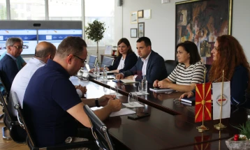 Drejtori i Drejtorisë Doganore Stefan Bogoevi realizoi takim me përfaqësues të sindikatave