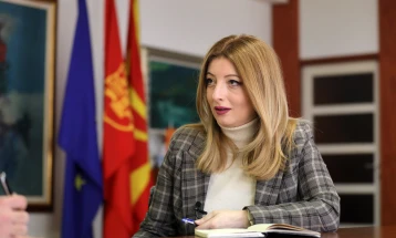 Арсовска за МИА: Со приватните превозници треба да се најде решение, но не на штета на Скопје
