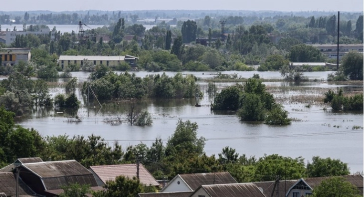Numri i viktimave nga vërshimet në Ukrainë, në zonat nën kontrollin e Moskës, u rrit në 41